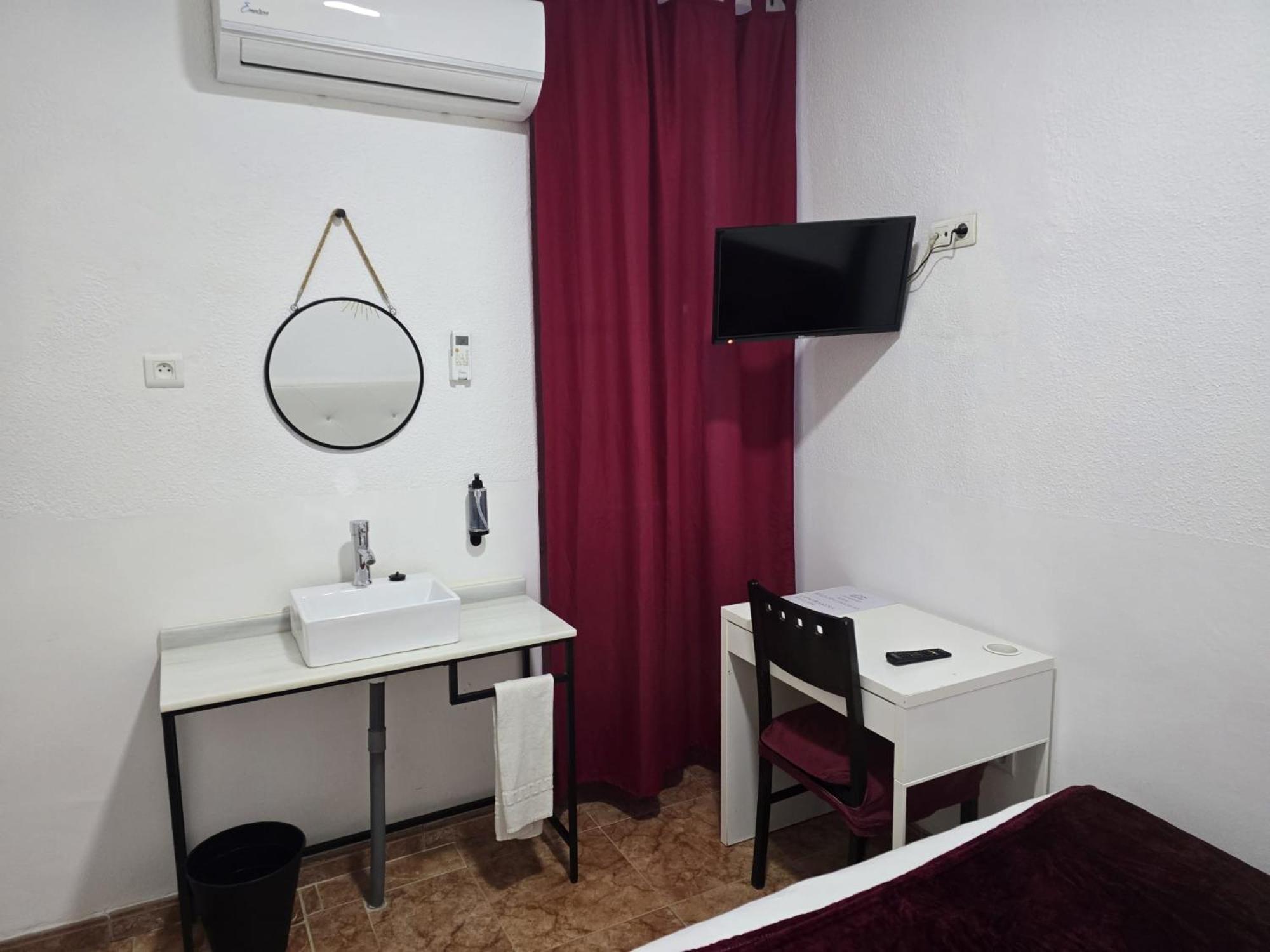 Rooms Los Montes — Fotos 1